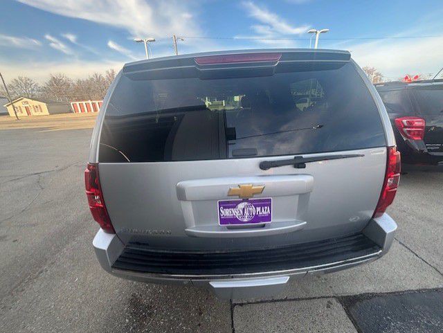 2013 Chevrolet Suburban Image 8