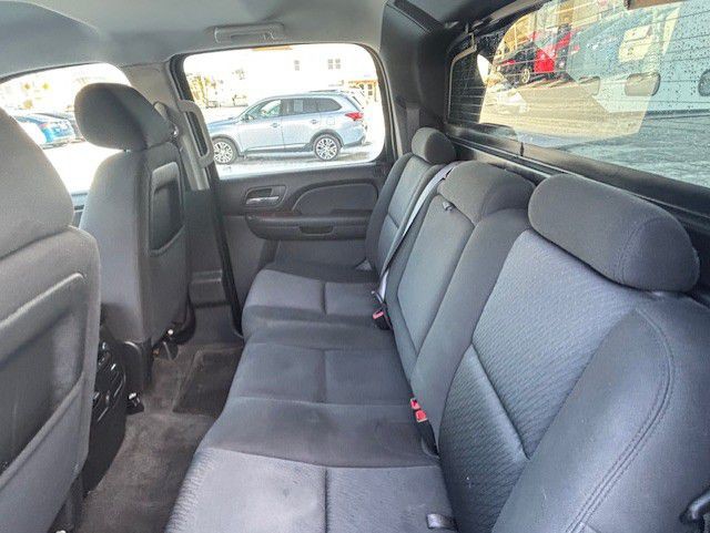 2011 Chevrolet Avalanche Image 5