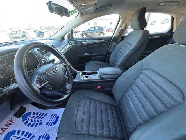 2017 Ford Fusion Image 3