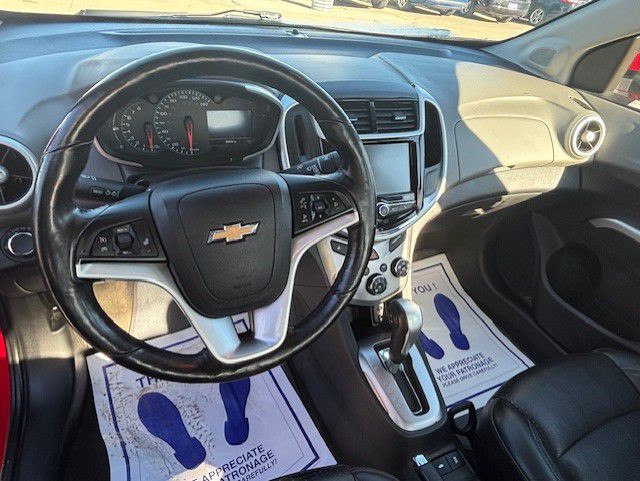 2017 Chevrolet Sonic Image 4