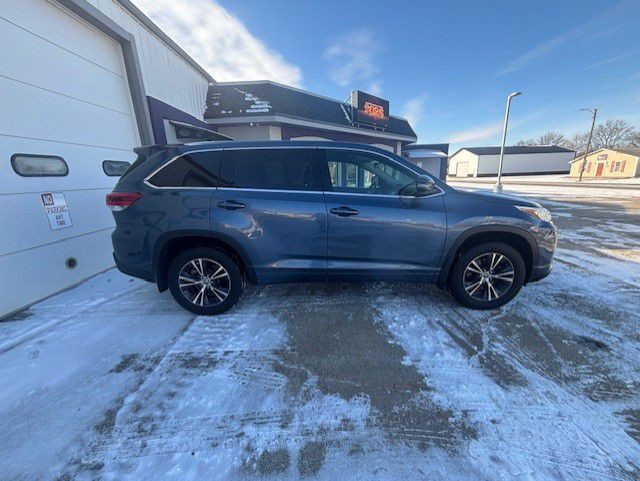 2018 Toyota Highlander Image 7