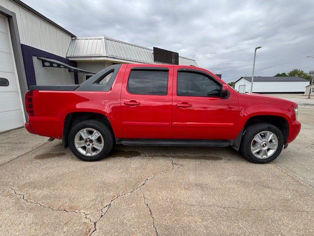 2008 Chevrolet Avalanche Image 7