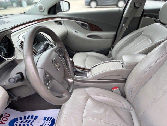 2010 Buick Lacrosse Image 3