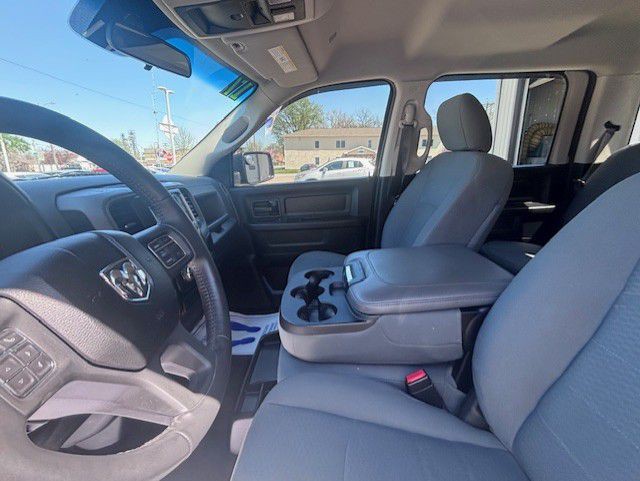 2017 RAM 1500 Image 3