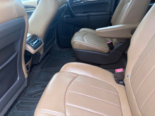 2017 Buick Enclave Image 5