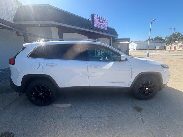 2015 Jeep Cherokee Image 8