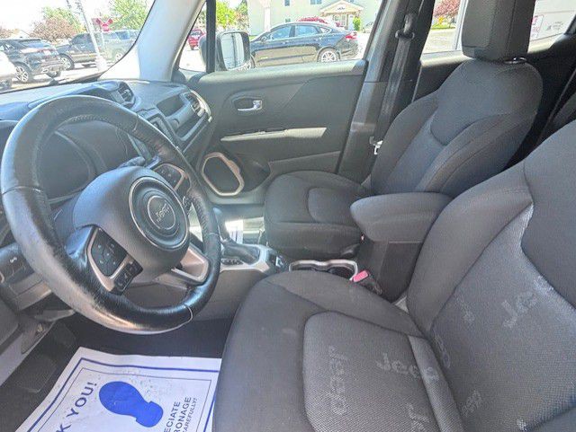2017 Jeep Renegade Image 3