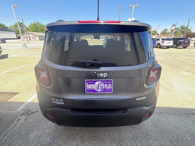 2017 Jeep Renegade Image 6