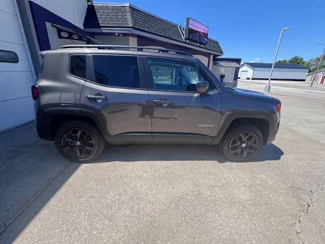 2017 Jeep Renegade Image 8