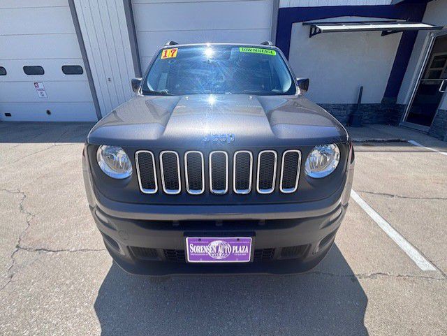 2017 Jeep Renegade Image 9