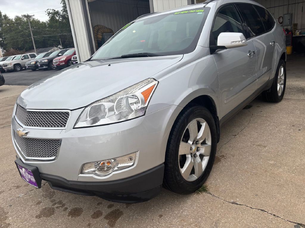 2011 Chevrolet Traverse Image 1
