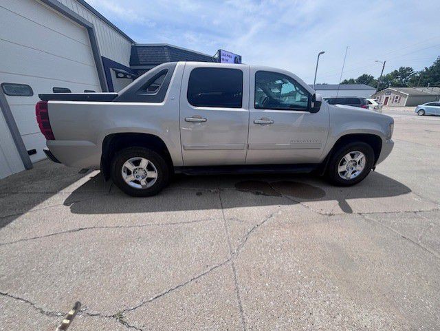 2009 Chevrolet Avalanche Image 8