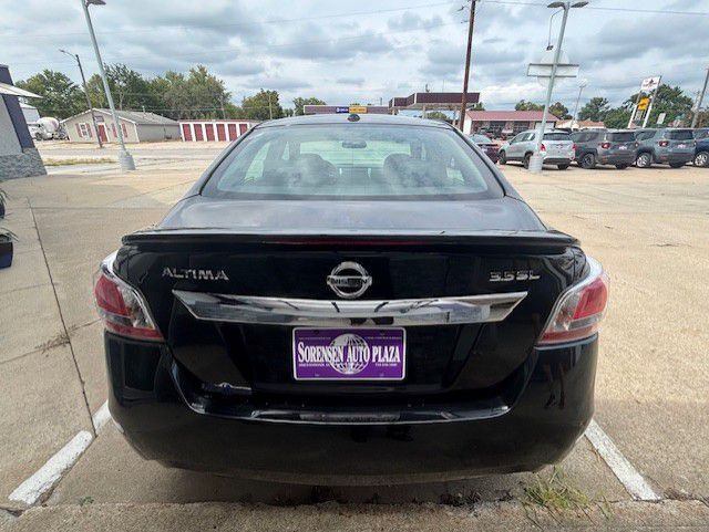 2015 Nissan Altima Image 6