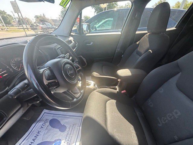 2016 Jeep Renegade Image 3