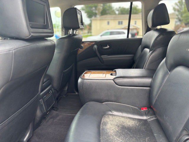 2012 INFINITI QX56 Image 4
