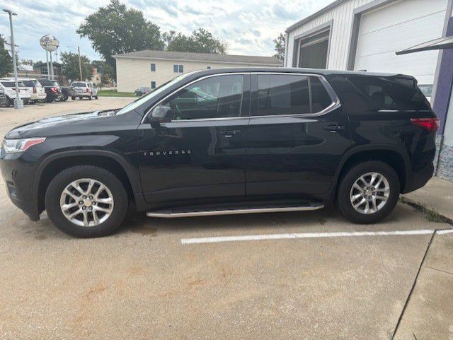 2018 Chevrolet Traverse Image 2