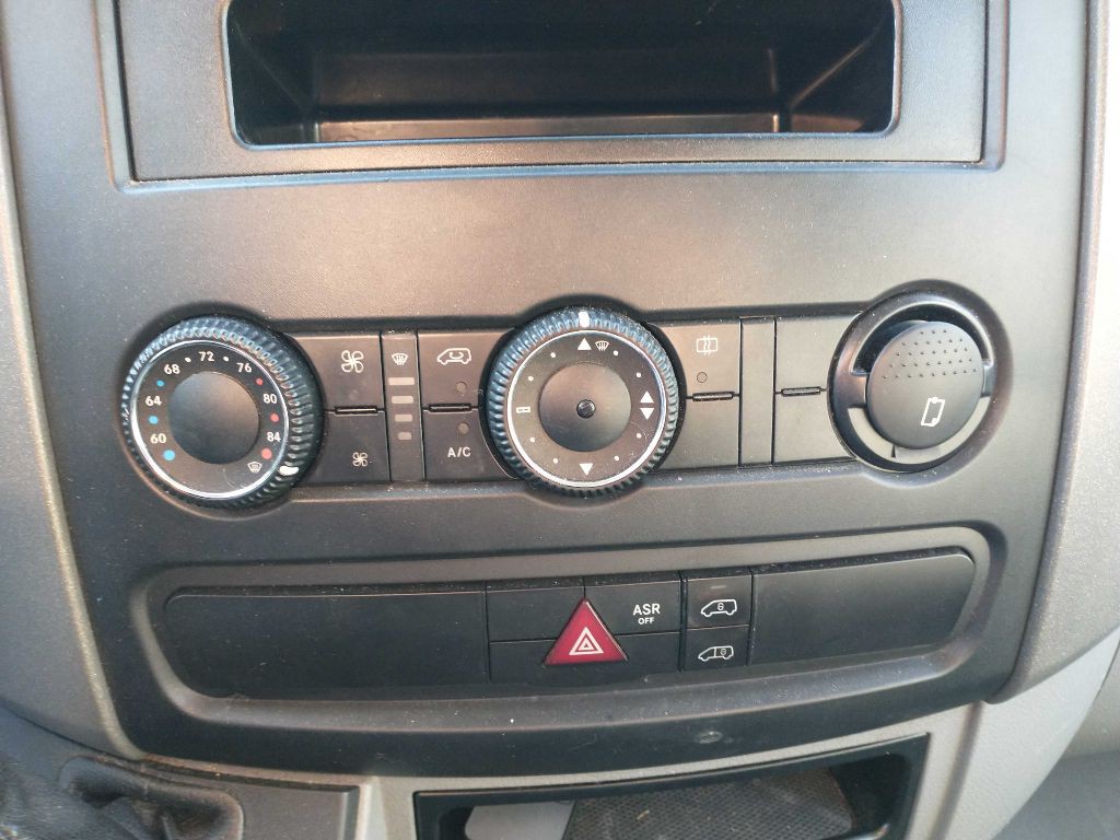 2013 Mercedes-Benz Sprinter Image 12