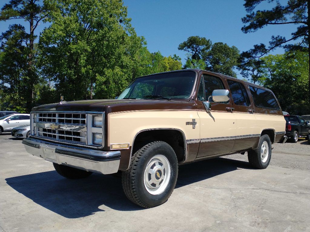 1986 Chevrolet Suburban Image 1