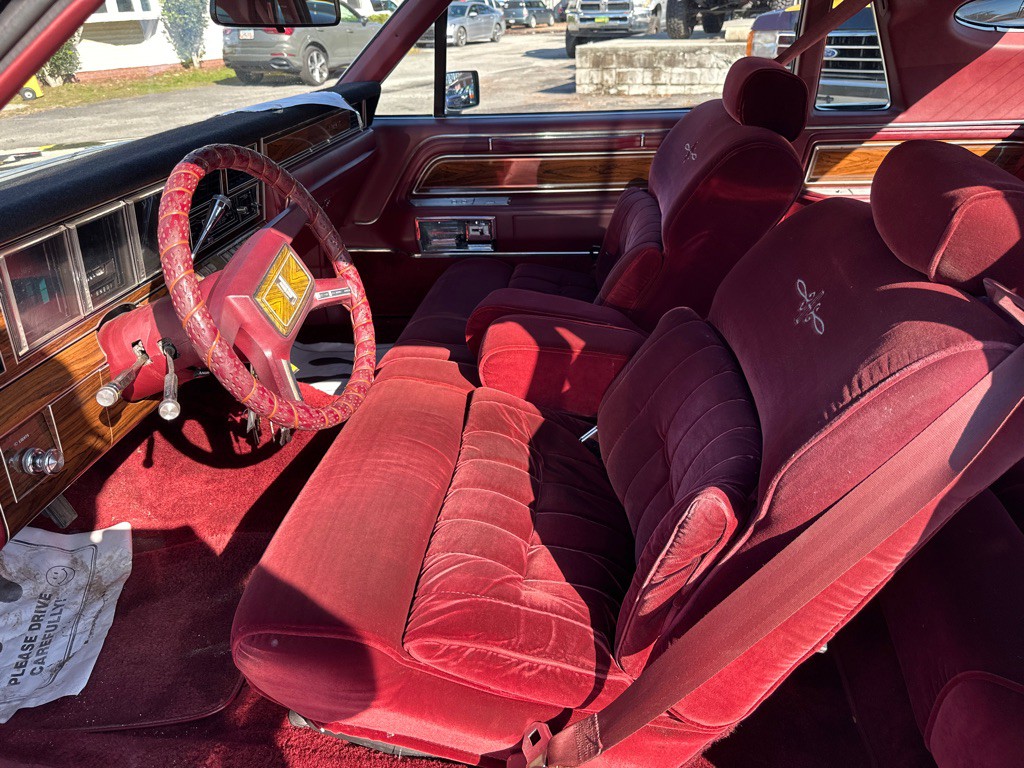 1983 Lincoln Mark VI Image 11