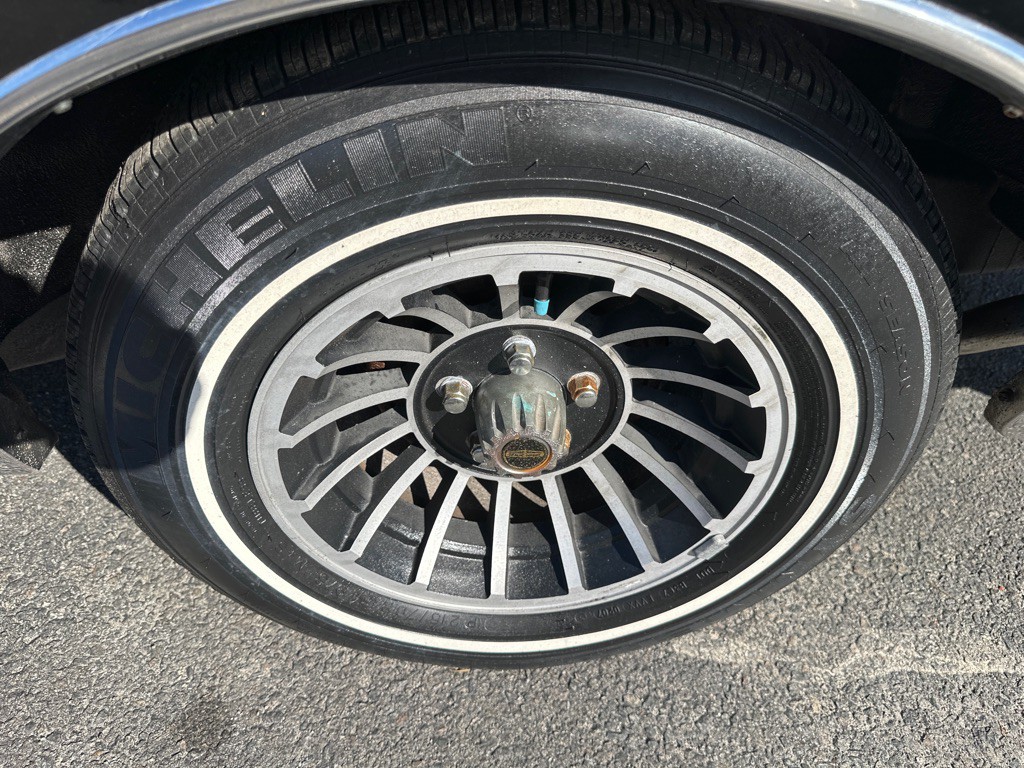 1983 Lincoln Mark VI Image 18