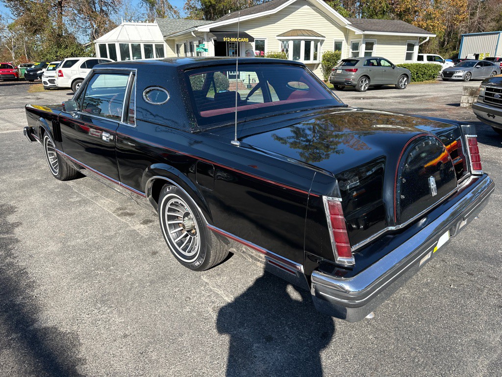 1983 Lincoln Mark VI Image 4