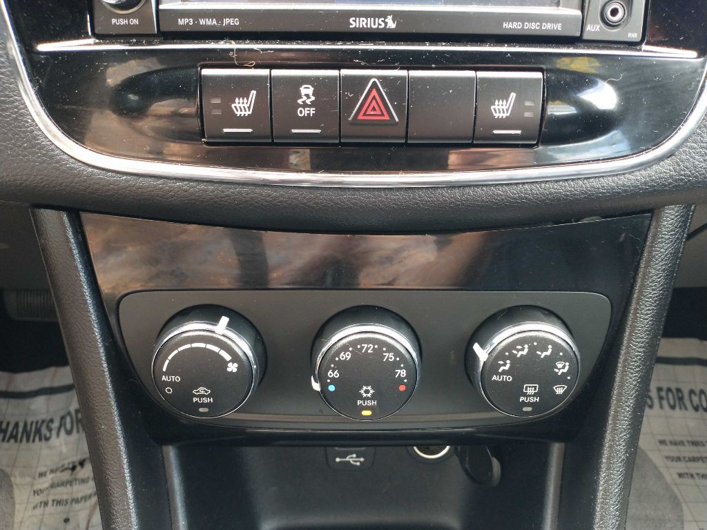 2012 Chrysler 200 Image 15