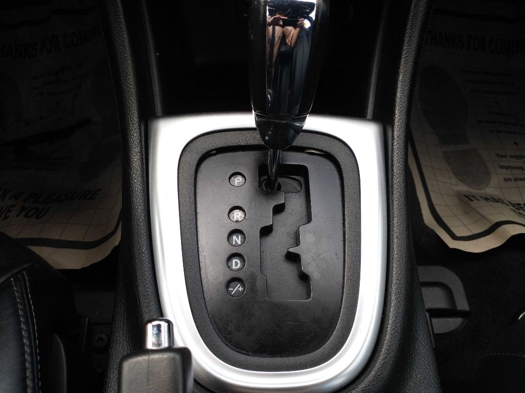 2012 Chrysler 200 Image 16