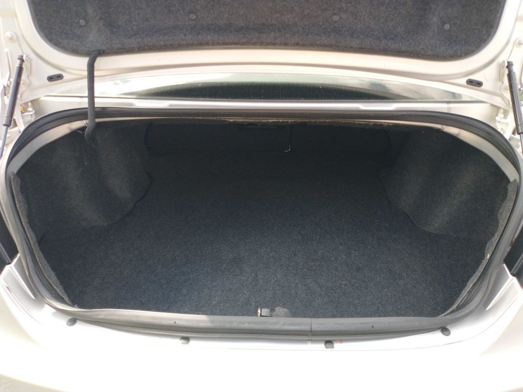 2012 Chrysler 200 Image 19