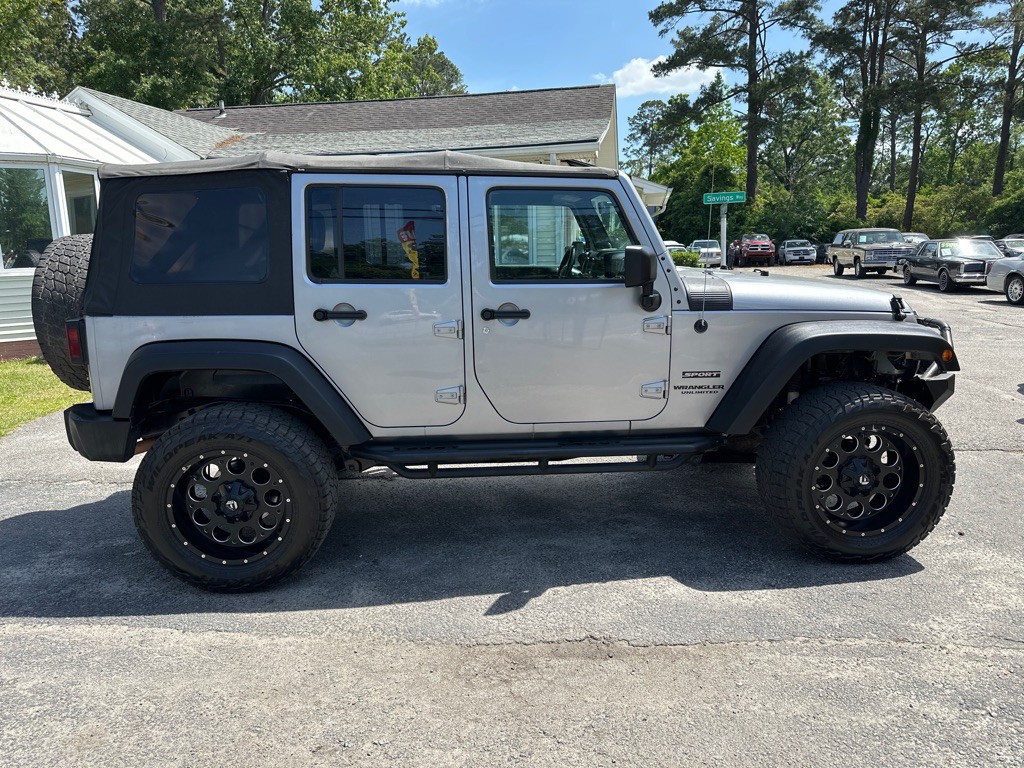 2013 Jeep Wrangler Unlimited Image 6