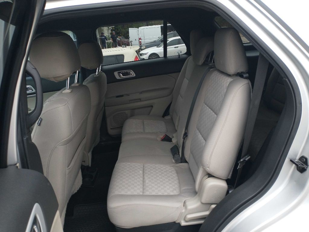 2014 Ford Explorer Image 11