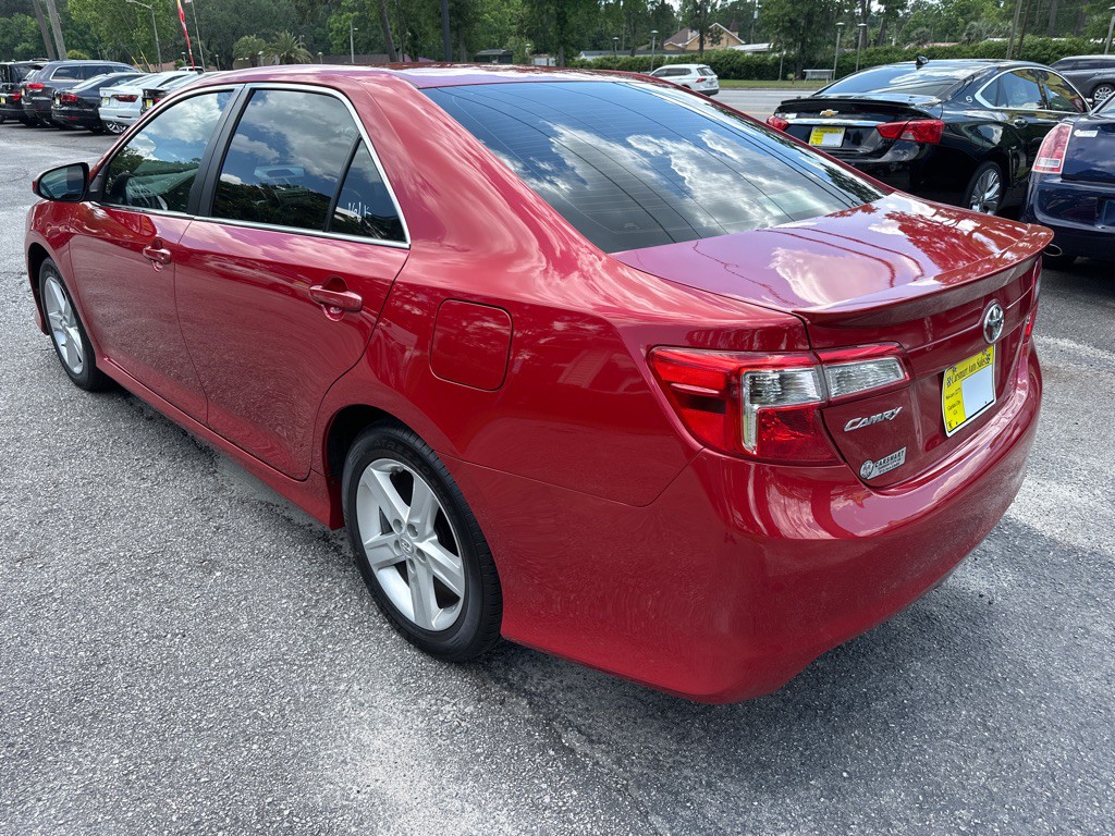 2013 Toyota Camry Image 3