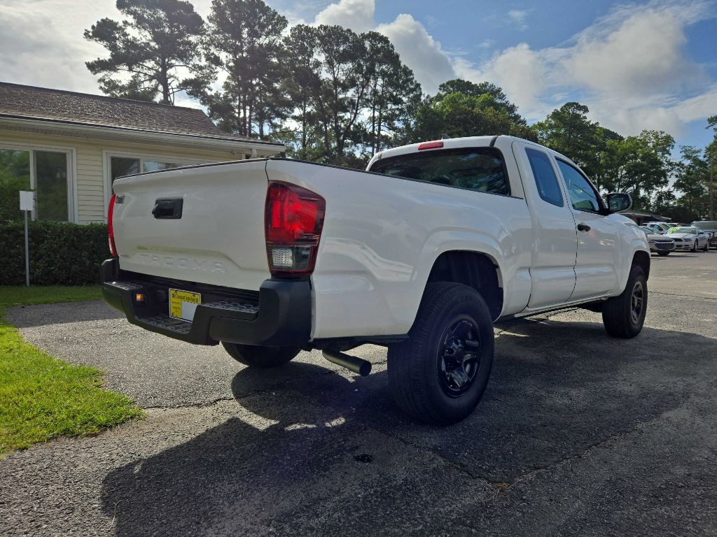 2018 Toyota Tacoma Image 5