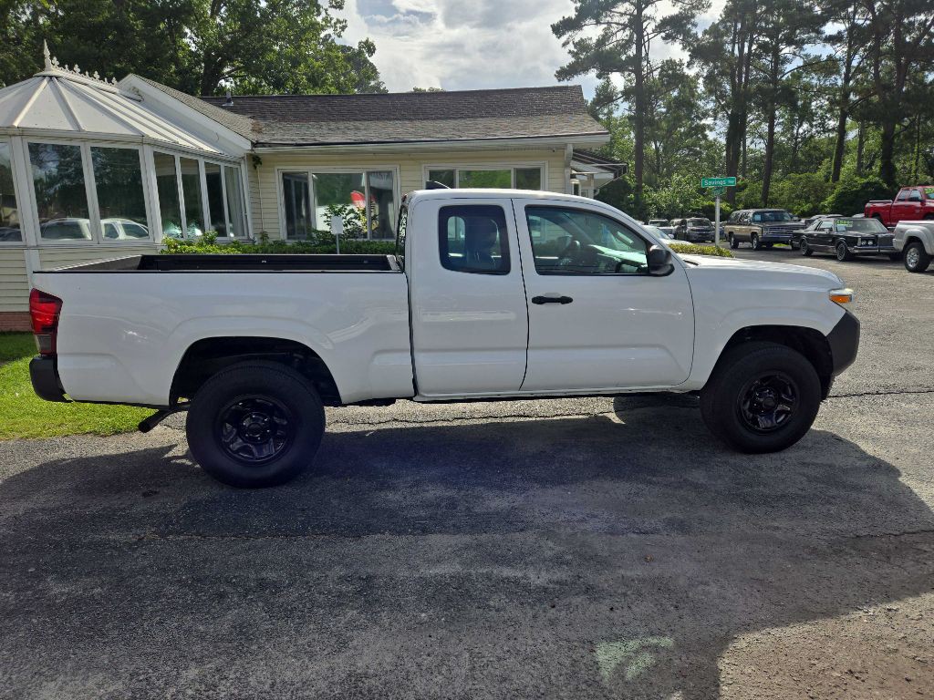 2018 Toyota Tacoma Image 6