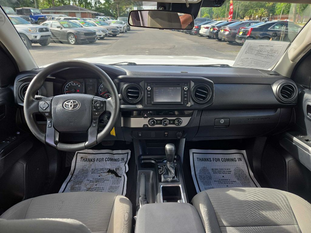2018 Toyota Tacoma Image 9