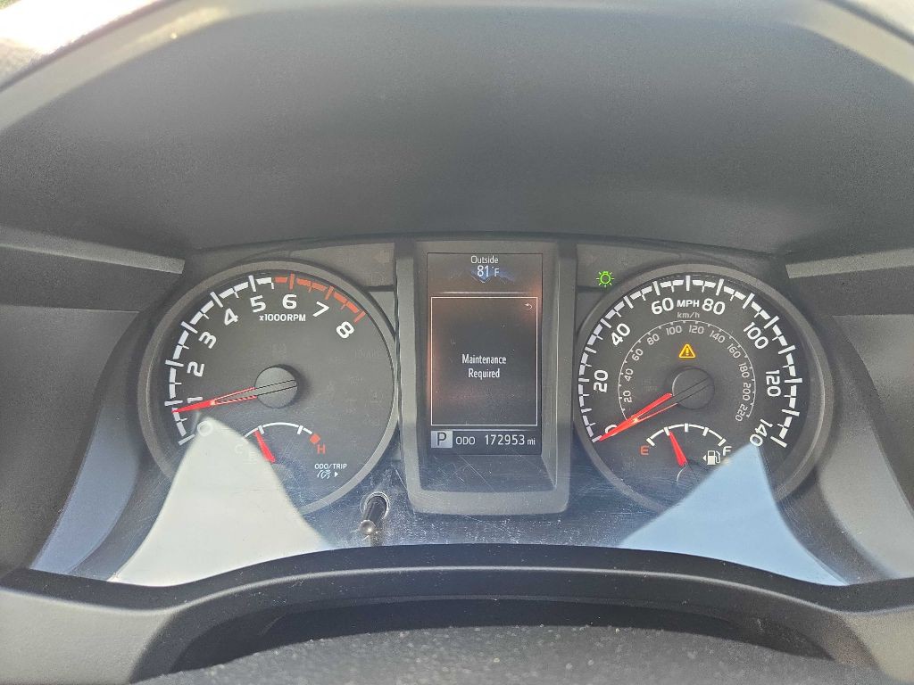 2018 Toyota Tacoma Image 12