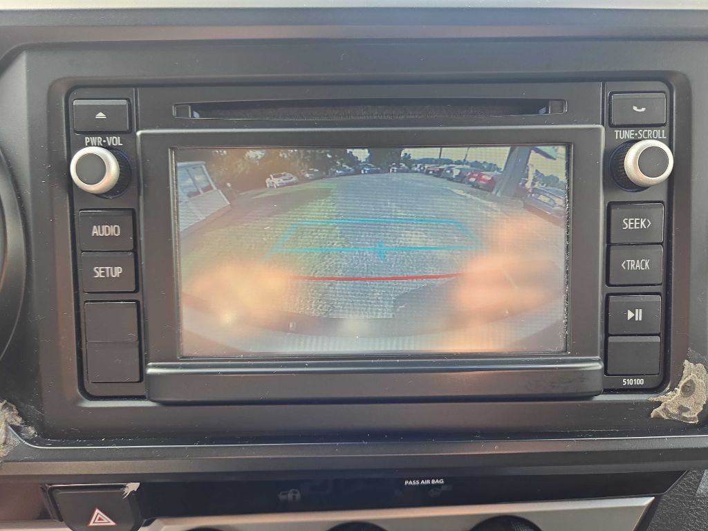 2018 Toyota Tacoma Image 15