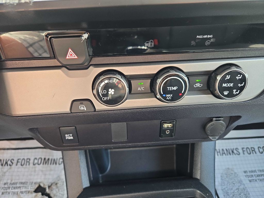 2018 Toyota Tacoma Image 16