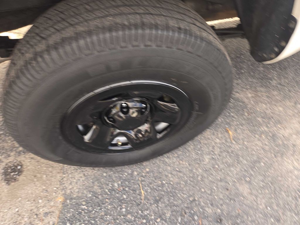 2018 Toyota Tacoma Image 24