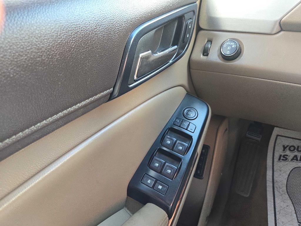 2015 GMC Yukon Image 16