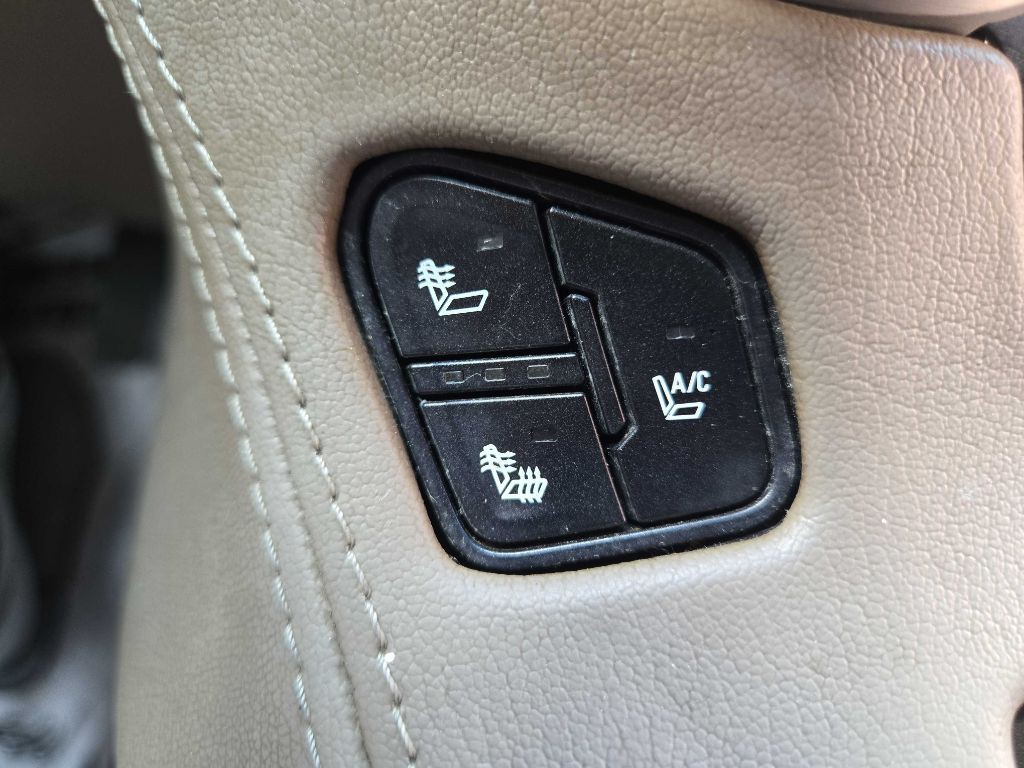 2015 GMC Yukon Image 18
