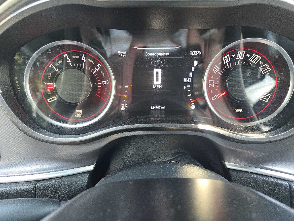 2019 Dodge Challenger Image 10
