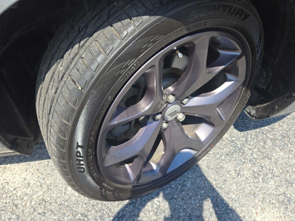 2019 Dodge Challenger Image 22