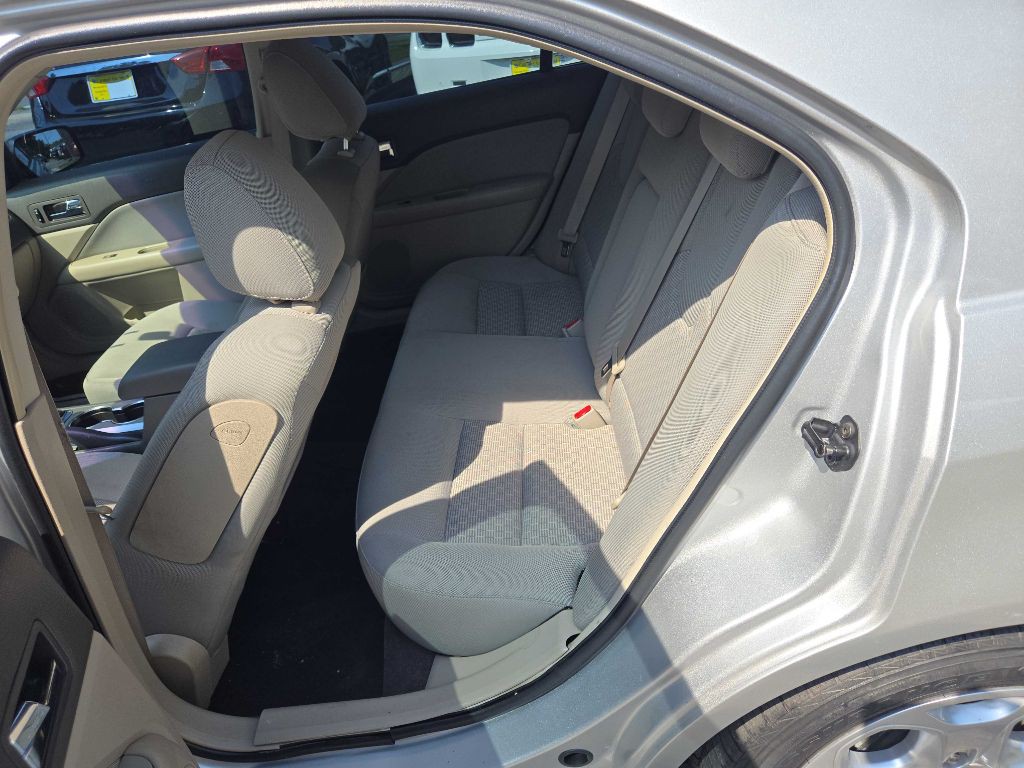 2010 Ford Fusion Image 9