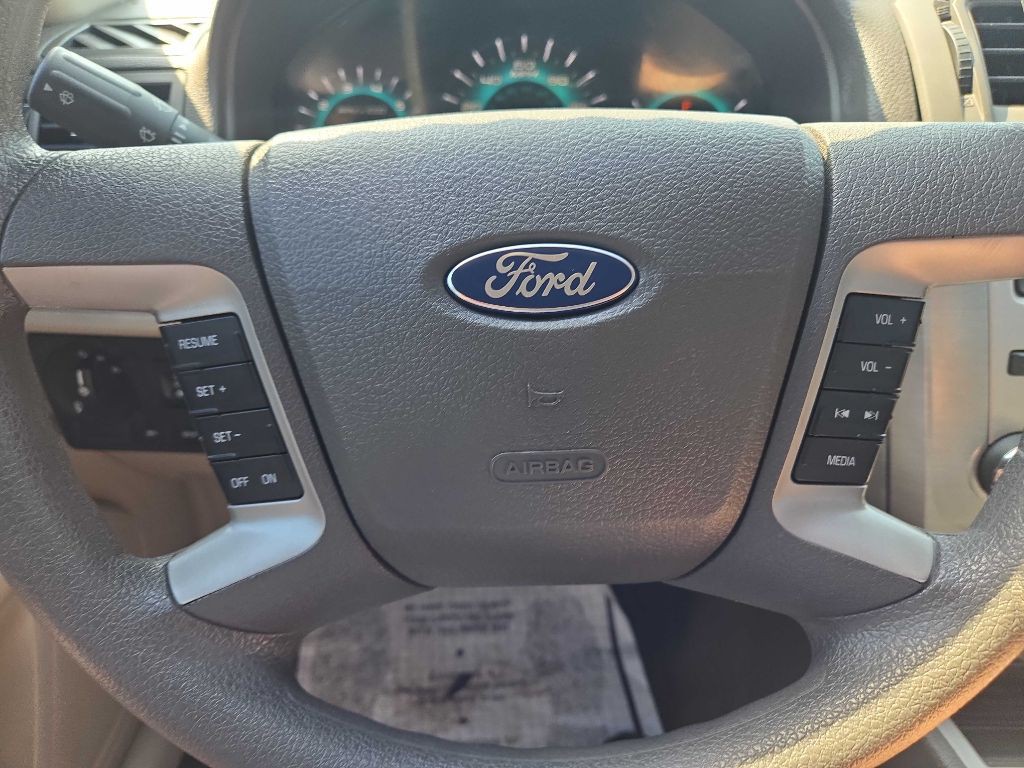 2010 Ford Fusion Image 12