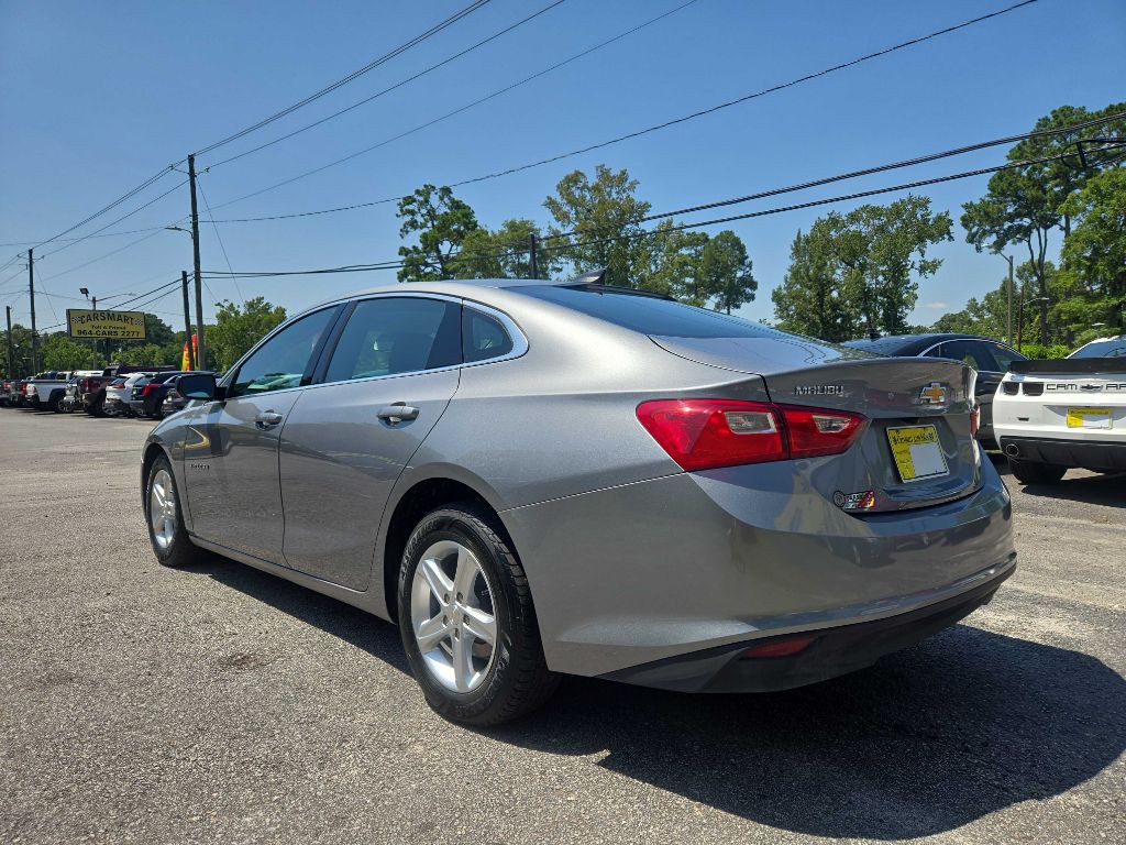 2023 Chevrolet Malibu Image 3