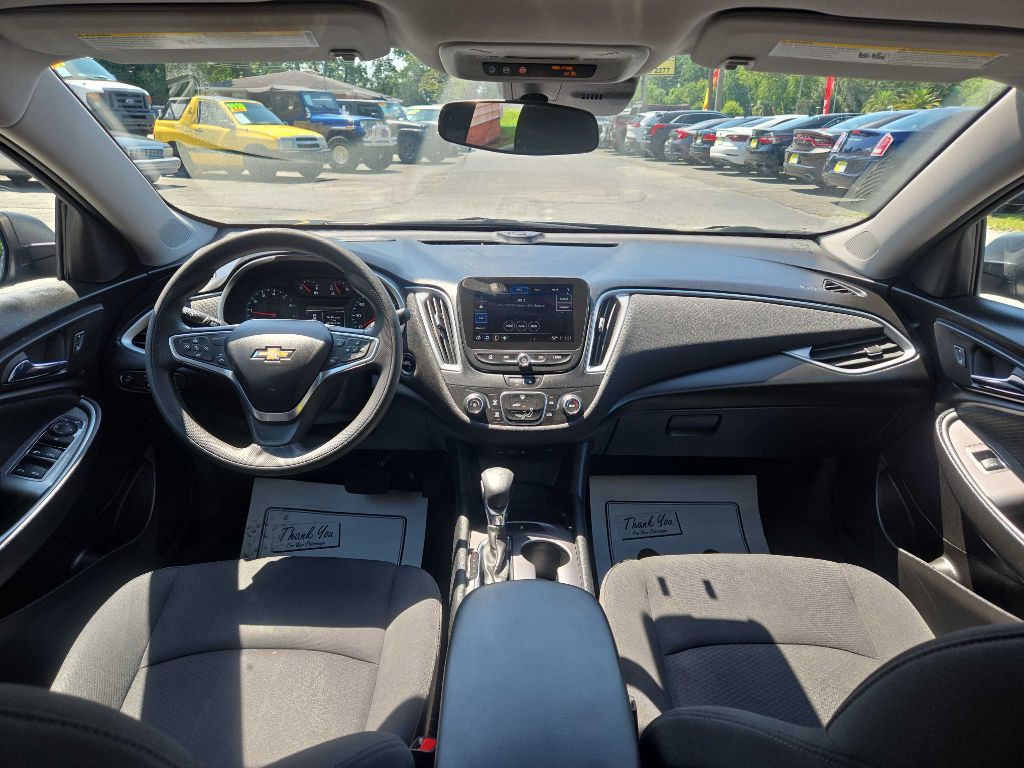 2023 Chevrolet Malibu Image 9
