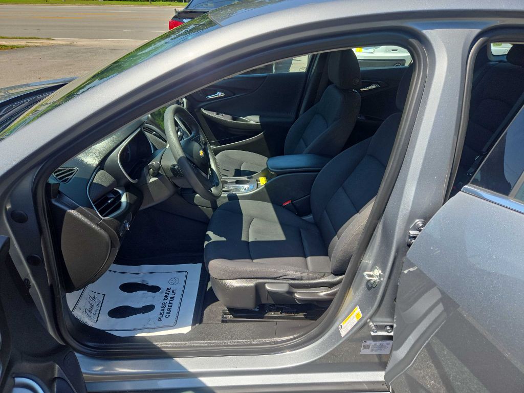 2023 Chevrolet Malibu Image 10