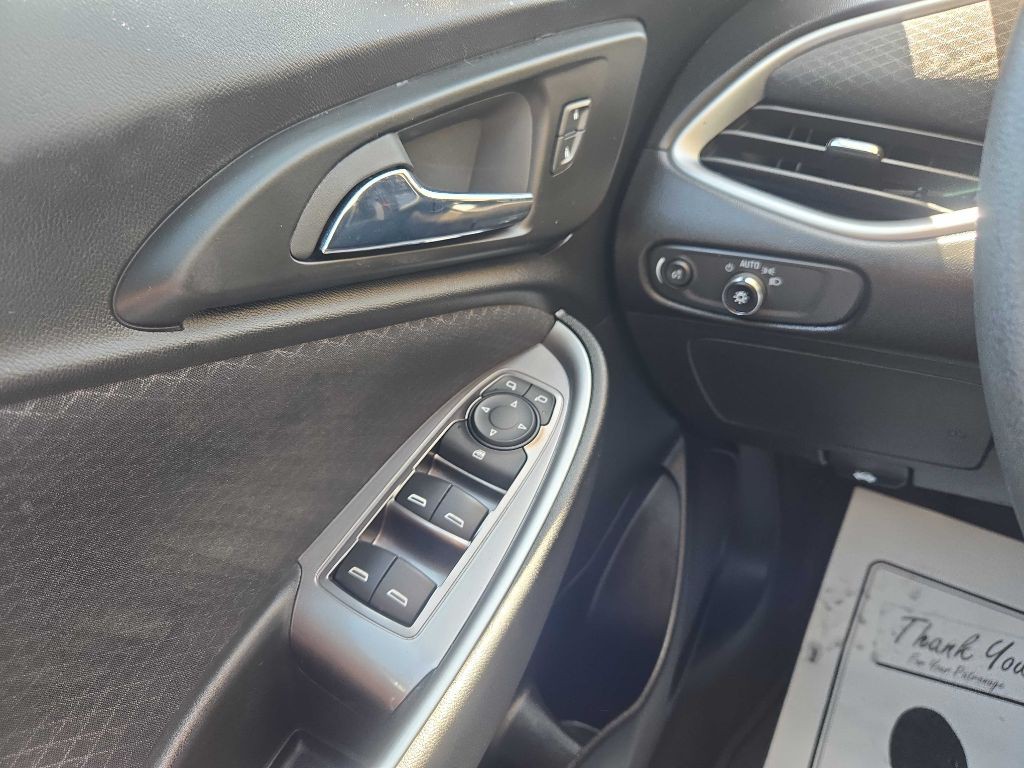 2023 Chevrolet Malibu Image 17