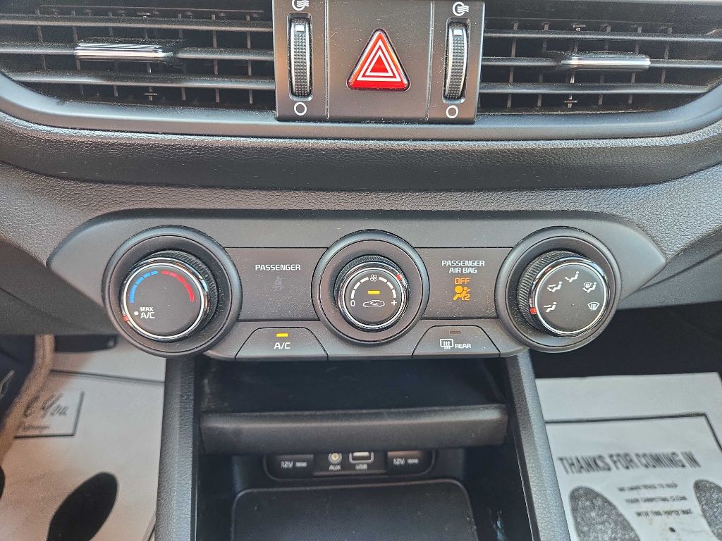2021 Kia Forte Image 15