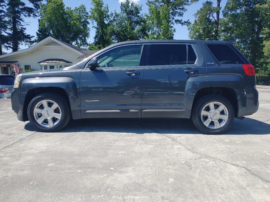 2011 GMC Terrain Image 2